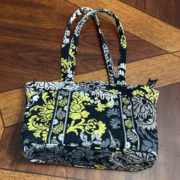 Vera Bradley small purse! Baroque design - Picture 2 of 10